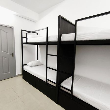 Hostel Stayzo Kochi Esterno foto