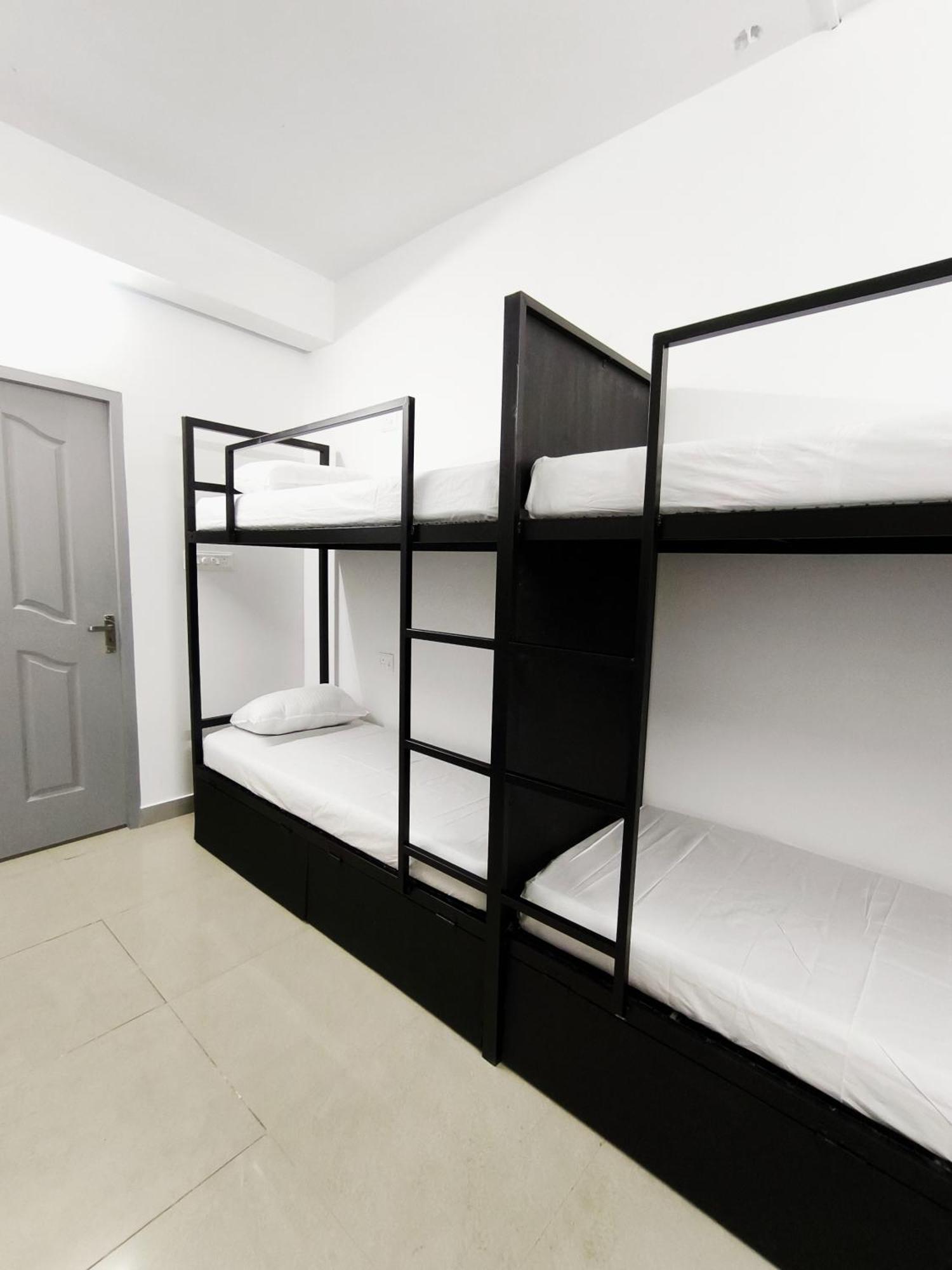 Hostel Stayzo Kochi Esterno foto