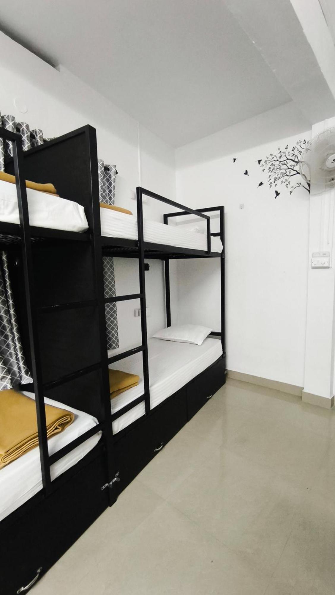 Hostel Stayzo Kochi Esterno foto