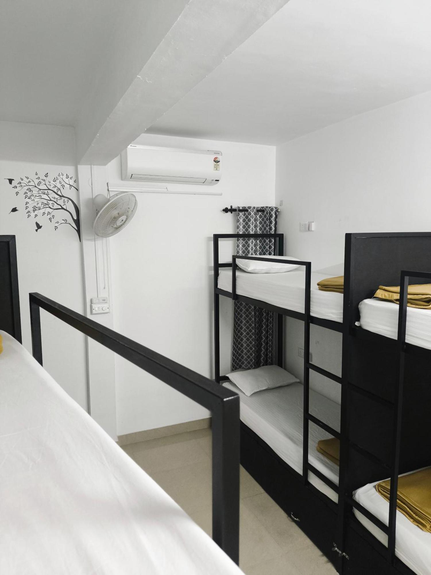 Hostel Stayzo Kochi Esterno foto