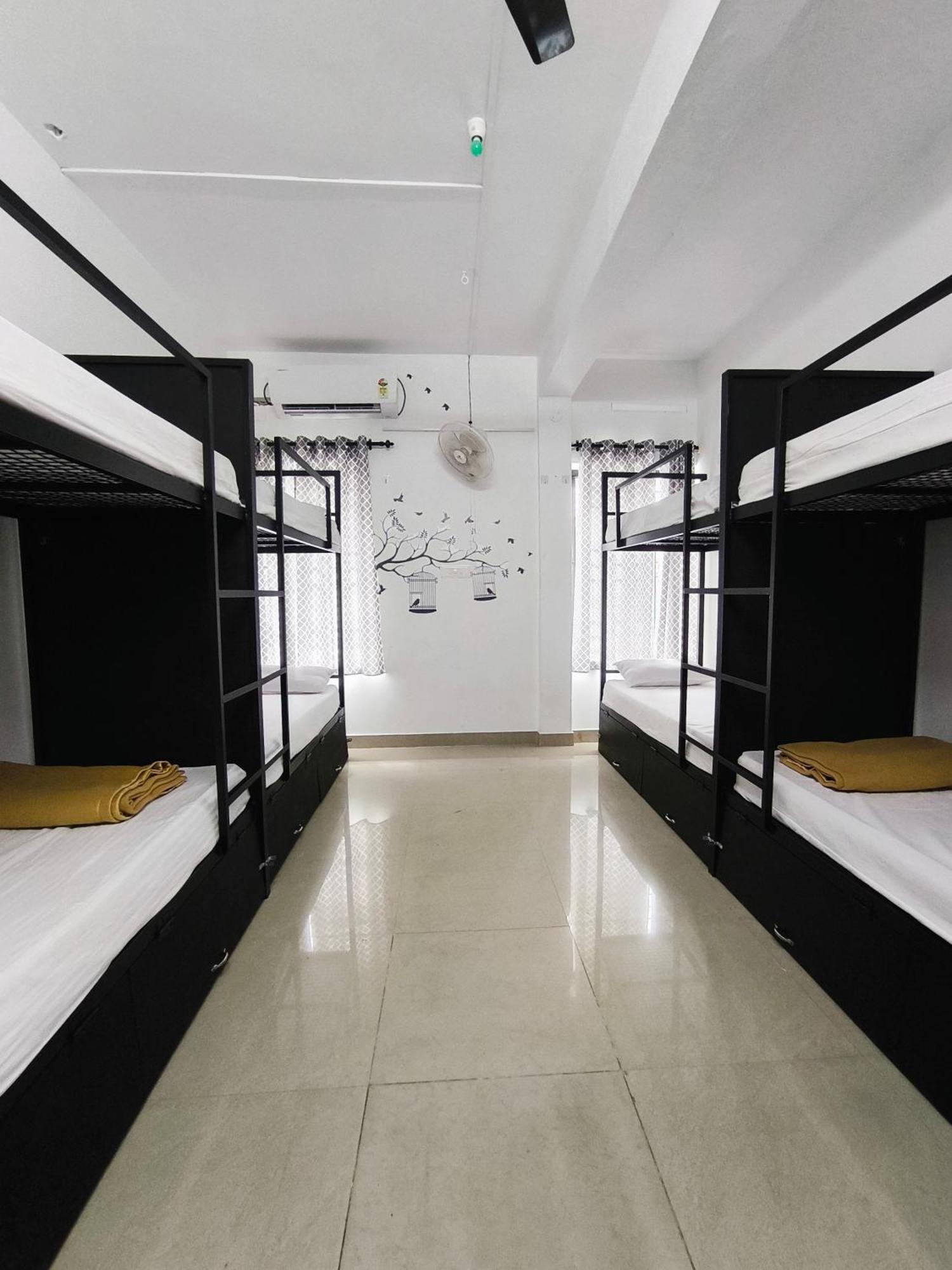 Hostel Stayzo Kochi Esterno foto